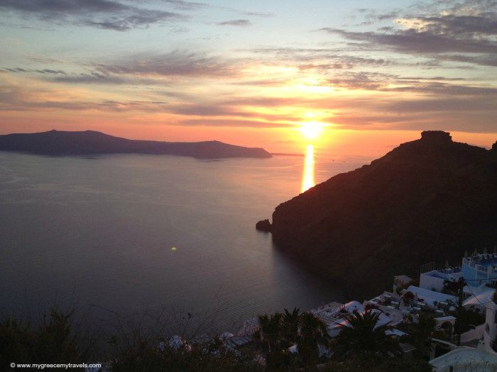 santorini_sunset-Greek-islands-you-should-visit-davidsbeenhere2
