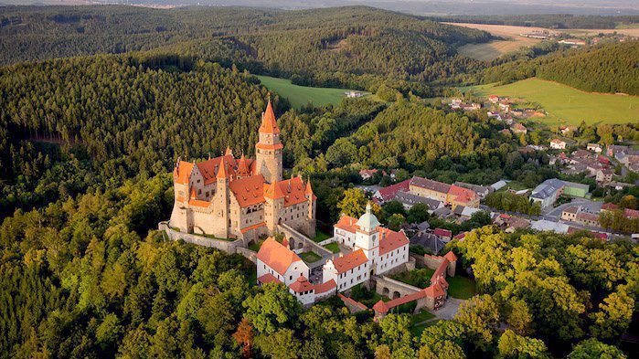 The_5_Best_Castles_to_Visit_Outside_of_Prague_Czech_Republic_Europe_Davidsbeenhere4 Cropped