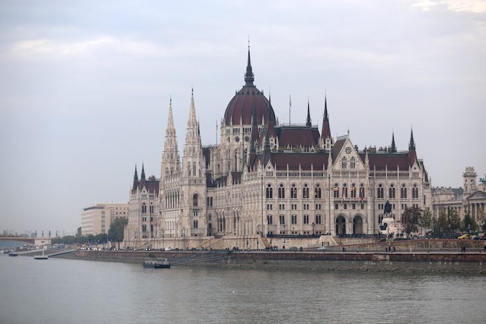 https://davidsbeenhere.com/wp-content/uploads/2017/03/15_Things_you_must_do_in_Budapest_Hungary_Davidsbeenhere2.jpg