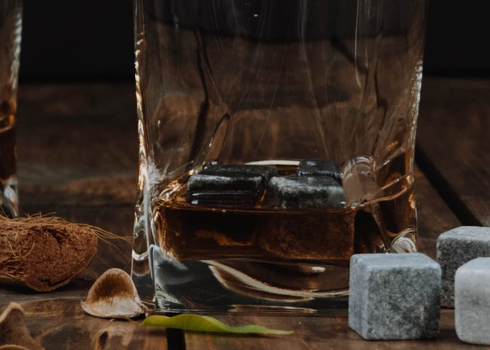whiskey-on-rocks The Best Websites To Learn About Whisky from Around the World