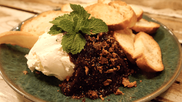 beet root paste with chips