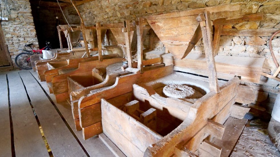 Restaurant Bifurkacioni 500-year-old mills