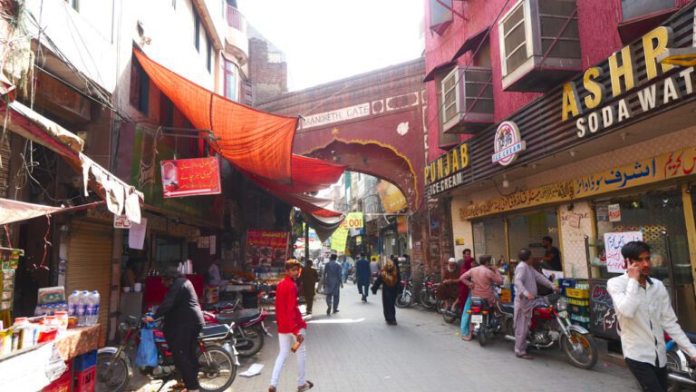 old city and shopping malls of gujranwala city