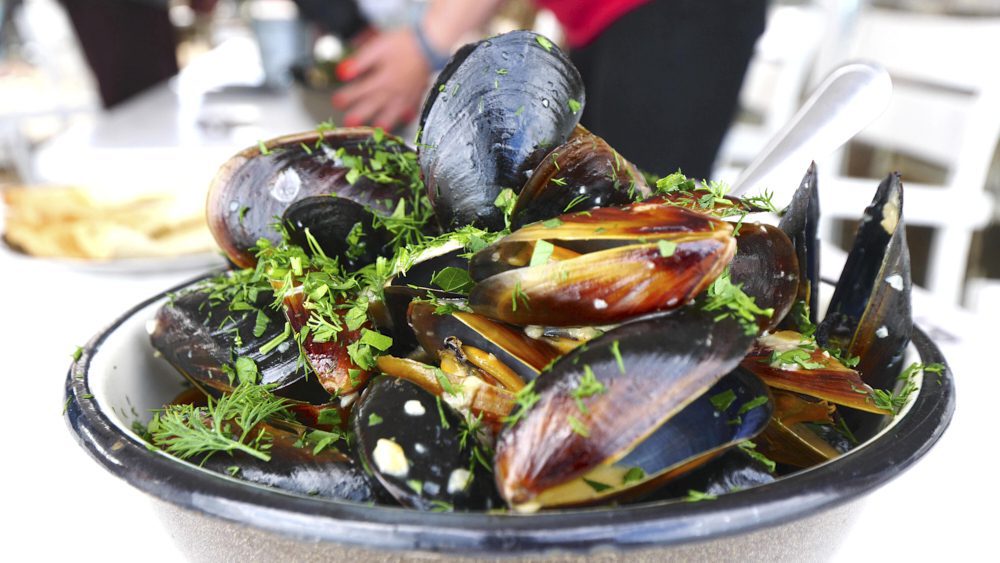 Mussels with herbs at Chernomorka Restaurant
