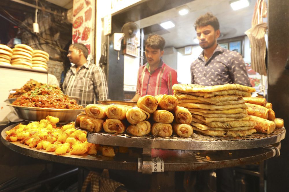 Street food vendors in Mumbai, India