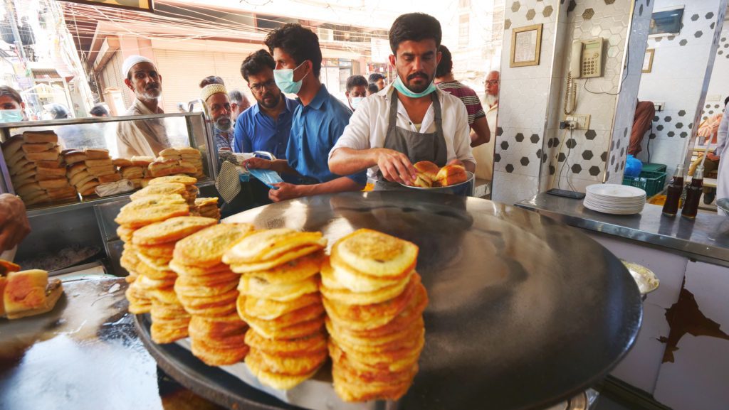 Street food vendors in Karachi Pakistan | David's Been Here