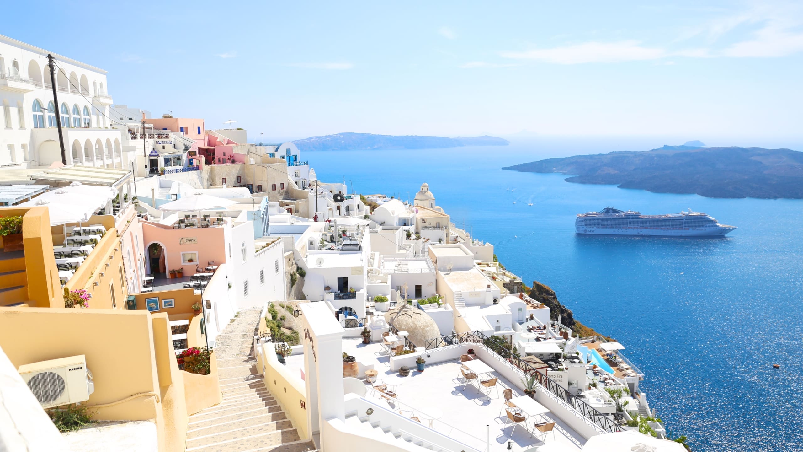 Santorini is one of the most popular places in Greece | David's Been Here