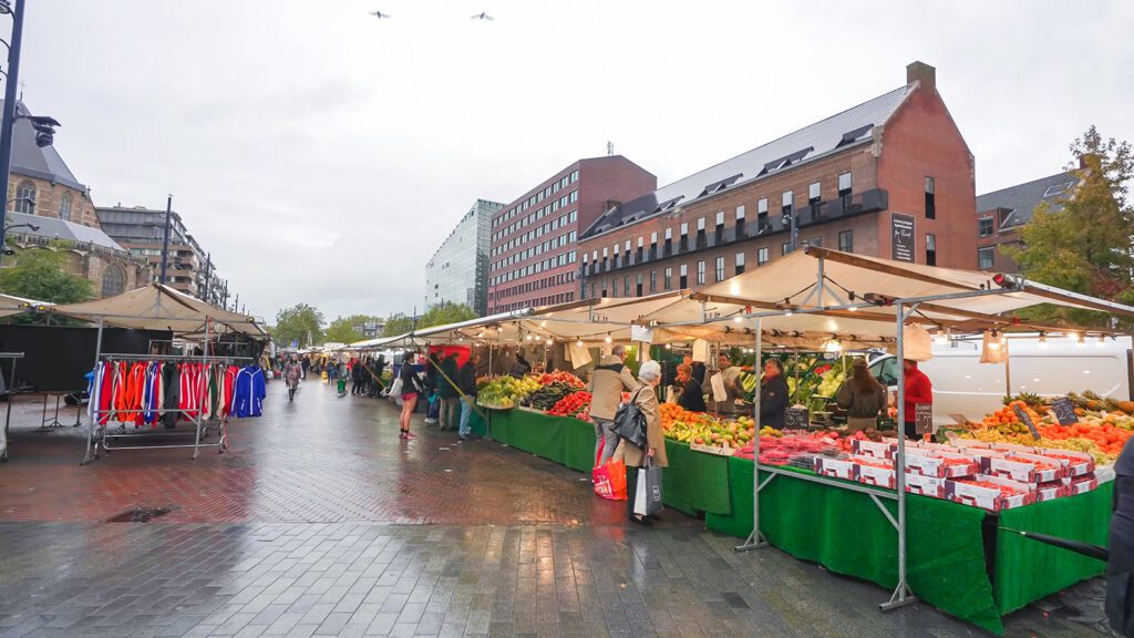 A row of vendors at Blaak Market, a popular Rotterdam market in the Netherlands | Davidsbeenhere