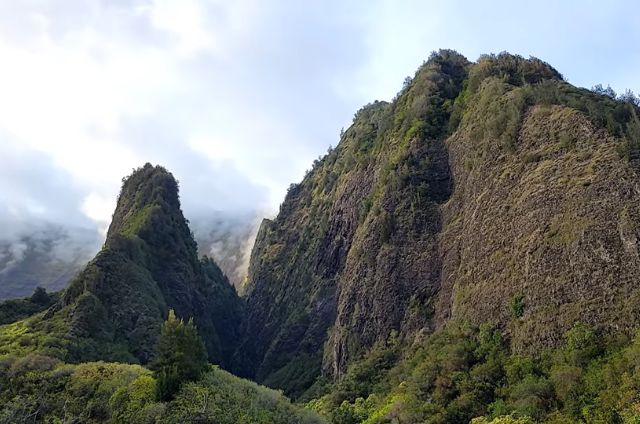 Iao Valley State Monument